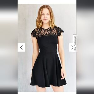 BB Dakota Dress Womens Size Large Lace Little Black Dress Open Back Stretch